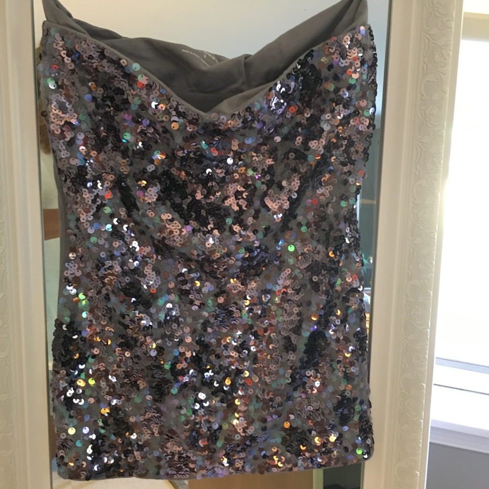 Sleeveless shirt